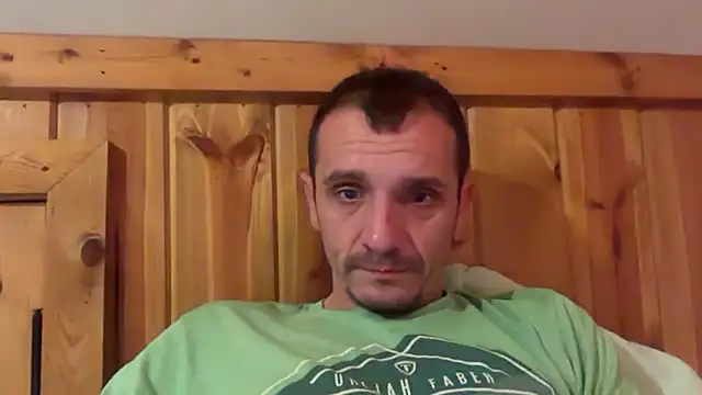 itsmasterbenny online show from April 14, 2026, 2:38 am