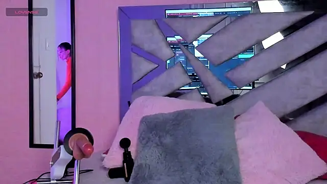 Kat santana online show from April 29, 2026, 1:37 pm