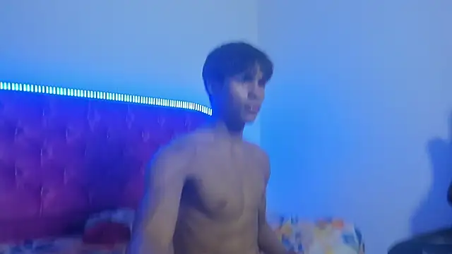 Snapshot of skinny_sam chatting on May 2, 2026, 3:23 am skinny sam online show from May 2, 2026, 3:23 am