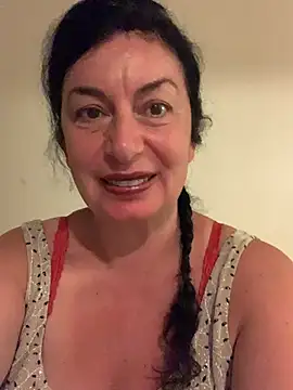 Snapshot of Lizzaa80 chatting on July 10, 2026, 7:58 pm Lizzaa80 online show from July 10, 2026, 7:58 pm