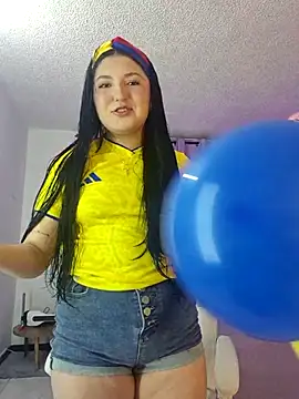 Celestee 21 online show from June 18, 2026, 1:48 am