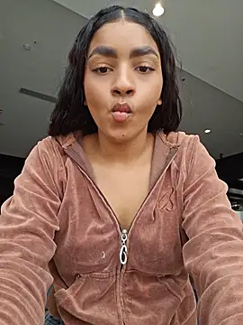 Milu Luthor online show from May 4, 2026, 3:59 pm