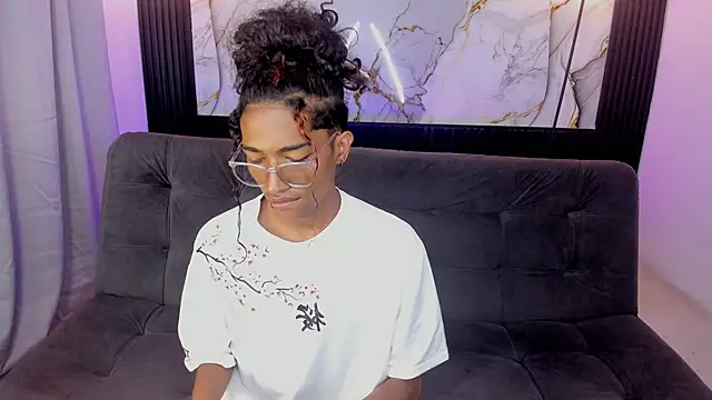 triiangel latinboy online show from May 25, 2026, 12:26 pm