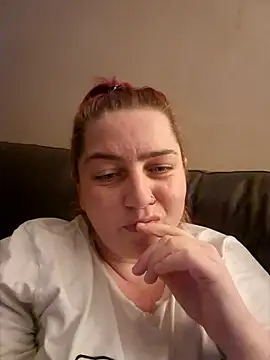 suzy86 online show from April 23, 2026, 8:21 pm