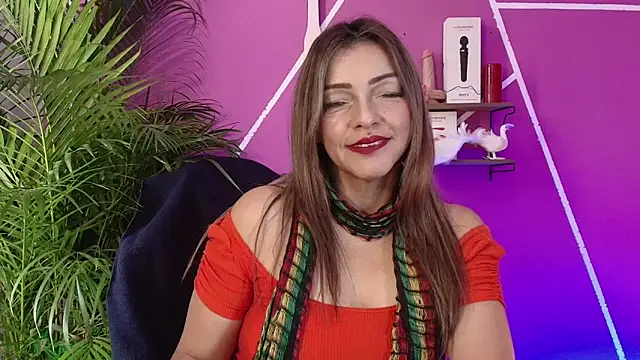 Snapshot of CarolMis_79 chatting on May 8, 2026, 12:42 pm CarolMis 79 online show from May 8, 2026, 12:42 pm