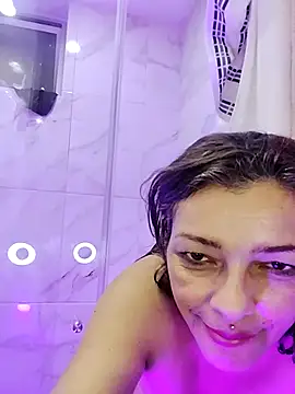 Snapshot of CarolMis_79 chatting on April 26, 2026, 10:40 pm CarolMis 79 online show from April 26, 2026, 10:40 pm
