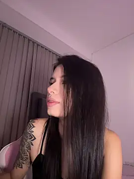 Snapshot of Giiasteele chatting on April 24, 2026, 12:56 am Giiasteele online show from April 24, 2026, 12:56 am