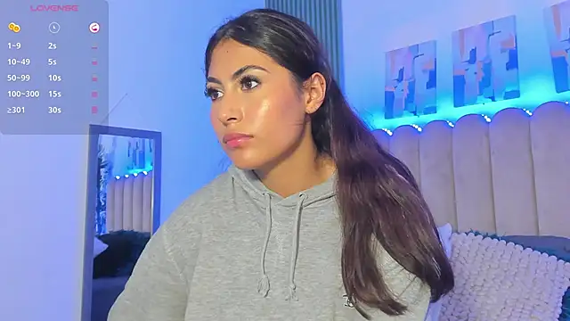 Layla amirah online show from May 21, 2026, 3:15 am