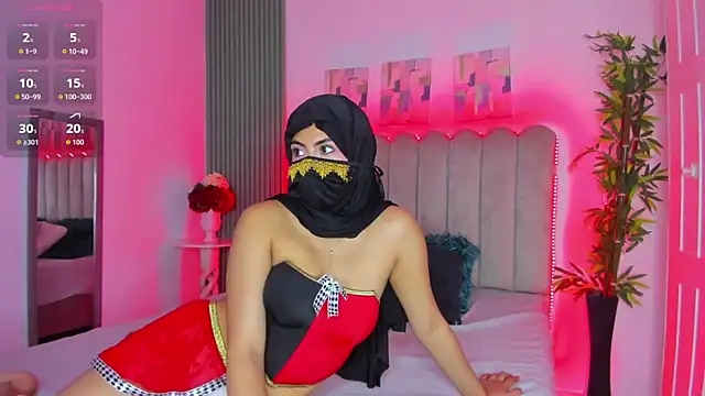 Layla amirah online show from May 5, 2026, 2:58 am