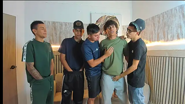 Nicoboys  online show from April 15, 2026, 9:37 pm