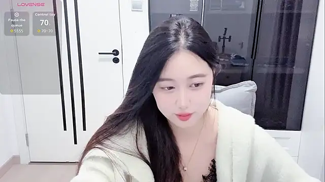 secret-sese online show from April 25, 2026, 1:41 pm