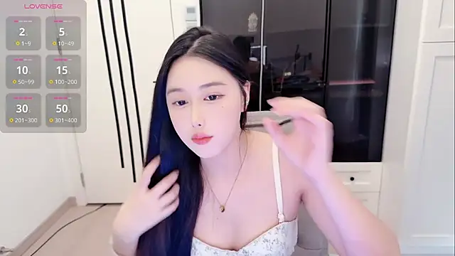 secret-sese online show from May 17, 2026, 9:53 am