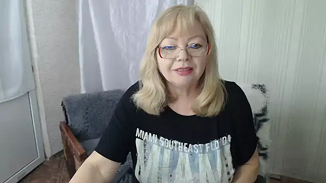 LavandaMay online show from April 20, 2026, 8:28 am