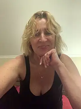 Snapshot of Beautiful_Princess_Diana chatting on April 16, 2026, 9:37 pm Beautiful Princess Diana online show from April 16, 2026, 9:37 pm