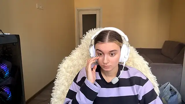 LueIvins online show from May 13, 2026, 6:09 am