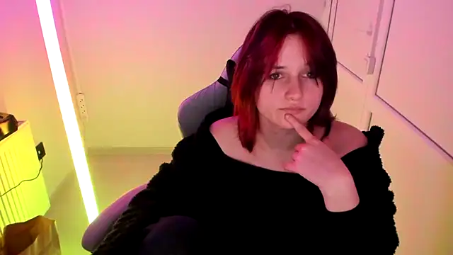 GoldenKiss online show from April 27, 2026, 7:01 pm