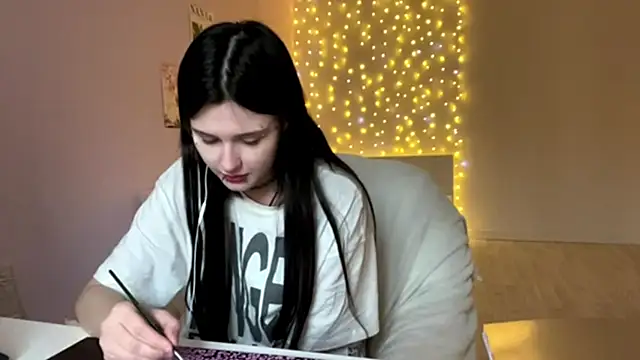 Snapshot of LeaptIssue chatting on April 15, 2026, 3:49 pm LeaptIssue online show from April 15, 2026, 3:49 pm