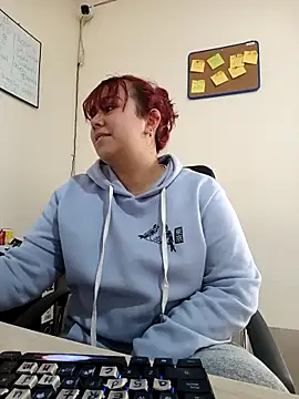 AliceScoot  online show from May 9, 2026, 5:16 pm