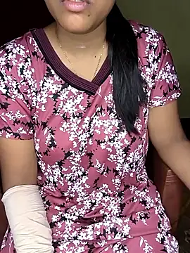 Tamilmoon006 online show from May 25, 2026, 12:37 pm