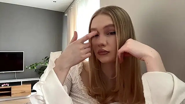 PlasaRima online show from May 1, 2026, 11:32 pm