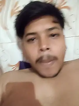 Snapshot of kdboy04 chatting on April 14, 2026, 7:13 am kdboy04 online show from April 14, 2026, 7:13 am