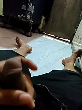 Snapshot of kdboy04 chatting on April 12, 2026, 5:44 am kdboy04 online show from April 12, 2026, 5:44 am