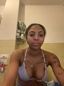 misstugaa25 online show from April 10, 2026, 6:37 pm