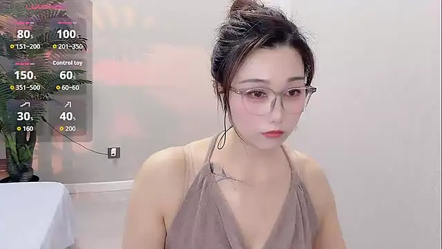 Yunxi- online show from May 28, 2026, 2:12 pm