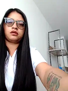 Snapshot of SOFI__10 chatting on April 17, 2026, 12:52 pm SOFI 10 online show from April 17, 2026, 12:52 pm