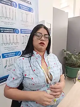 Snapshot of SOFI__10 chatting on May 15, 2026, 2:48 pm SOFI 10 online show from May 15, 2026, 2:48 pm