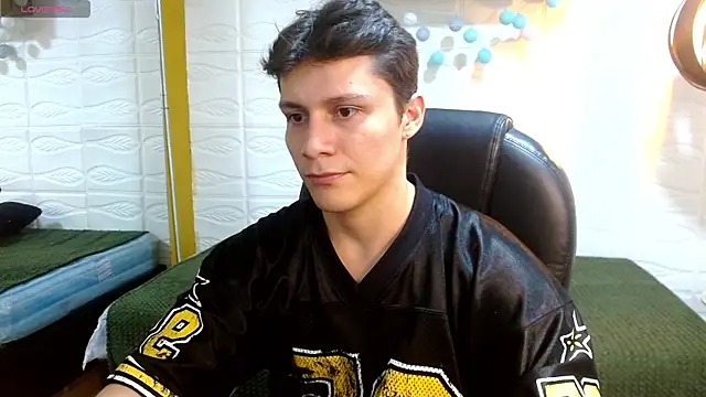 Zayn clausen online show from May 13, 2026, 6:37 pm
