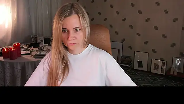 MiaSparkes online show from June 12, 2026, 6:55 am