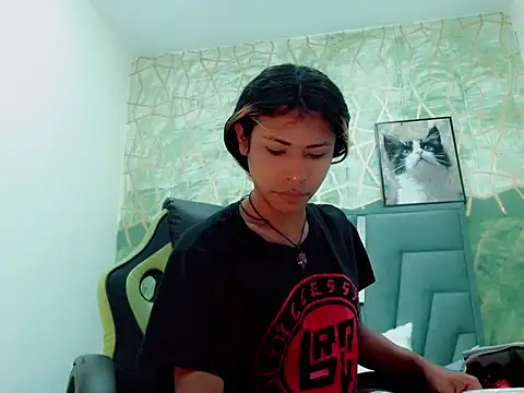 Snapshot of Naomisaenz01 chatting on June 5, 2026, 1:50 pm Naomisaenz01 online show from June 5, 2026, 1:50 pm