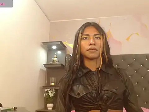 Naomisaenz01 online show from May 30, 2026, 6:53 am
