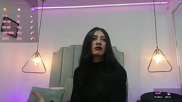 MoonBlue95 online show from May 4, 2026, 12:52 pm