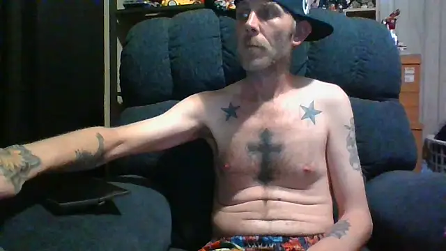 EEYORE86 online show from April 15, 2026, 12:38 am