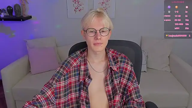 Snapshot of Liam_Blair chatting on July 6, 2026, 9:49 am Liam Blair online show from July 6, 2026, 9:49 am