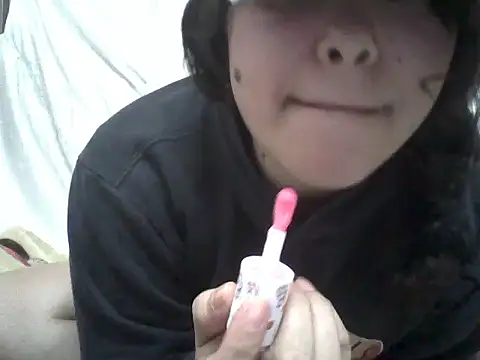 Snapshot of violettfram chatting on April 13, 2026, 3:54 am violettfram online show from April 13, 2026, 3:54 am