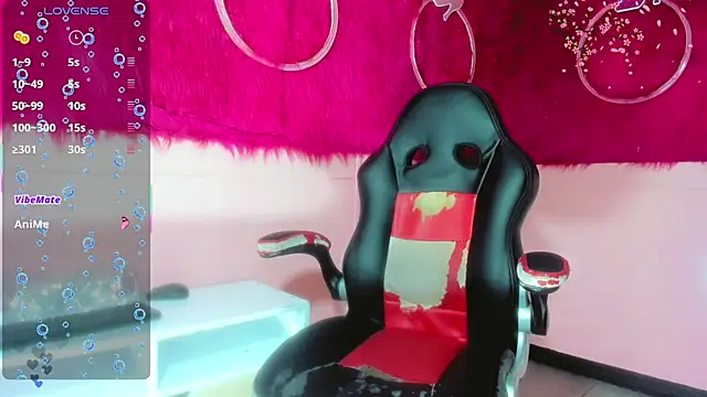 Snapshot of Leonela_Castro_ chatting on April 27, 2026, 11:52 am Leonela Castro online show from April 27, 2026, 11:52 am