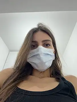 Snapshot of _Mia_L_ chatting on April 13, 2026, 8:13 pm Mia L online show from April 13, 2026, 8:13 pm