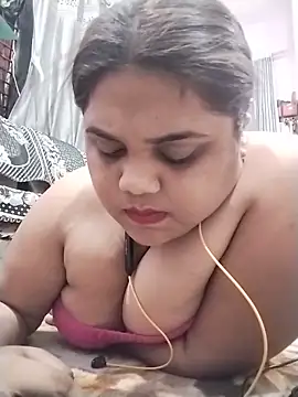 hotsilk21 online show from May 27, 2026, 7:10 pm
