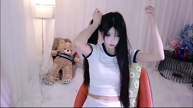 Zoe-001 online show from June 12, 2026, 2:15 pm