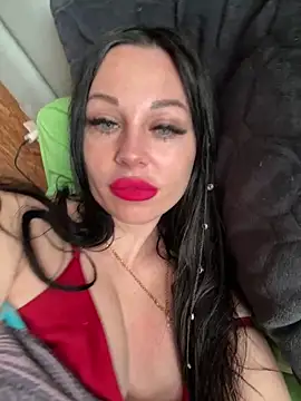 Snapshot of Alenka_ki chatting on May 2, 2026, 5:12 am Alenka ki online show from May 2, 2026, 5:12 am
