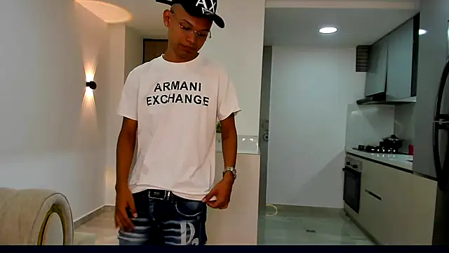 Luxury pleasure 2 online show from May 20, 2026, 3:25 am