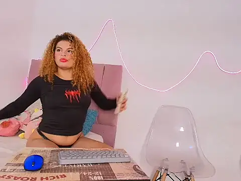 Michellblue online show from May 7, 2026, 5:01 am