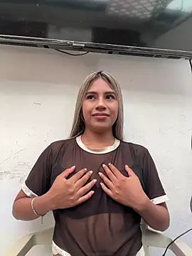 Snapshot of Kimmiebellarie chatting on April 23, 2026, 12:29 pm Kimmiebellarie online show from April 23, 2026, 12:29 pm