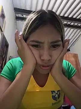 Snapshot of Kimmiebellarie chatting on June 14, 2026, 2:24 am Kimmiebellarie online show from June 14, 2026, 2:24 am
