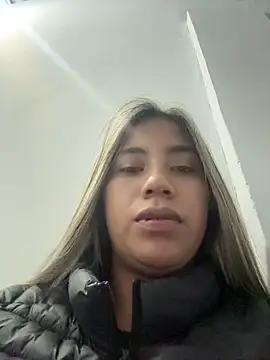 Snapshot of Kimmiebellarie chatting on April 18, 2026, 1:52 am Kimmiebellarie online show from April 18, 2026, 1:52 am