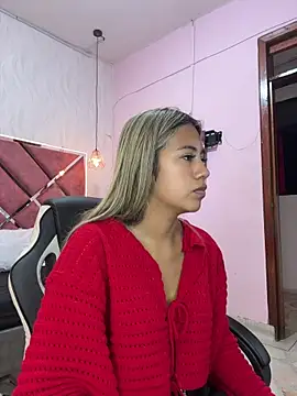 Snapshot of Kimmiebellarie chatting on April 21, 2026, 12:23 pm Kimmiebellarie online show from April 21, 2026, 12:23 pm