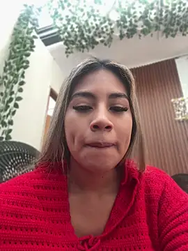 Snapshot of Kimmiebellarie chatting on May 27, 2026, 1:40 pm Kimmiebellarie online show from May 27, 2026, 1:40 pm